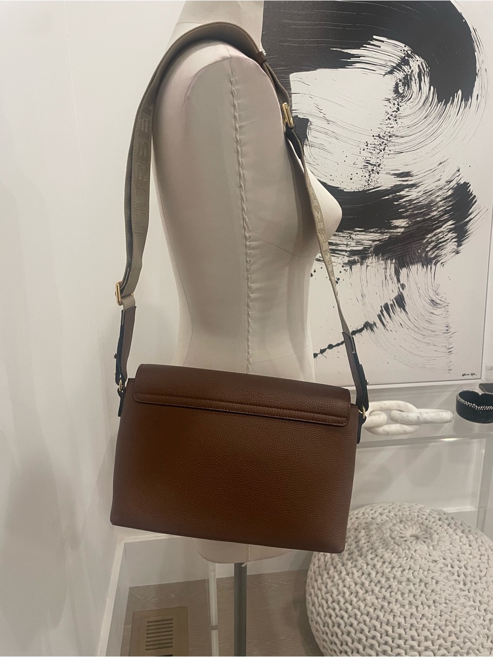 Burberry
Note Crossbody Bag Leather with Vintage Check Canvas Medium - Picture 10 of 12